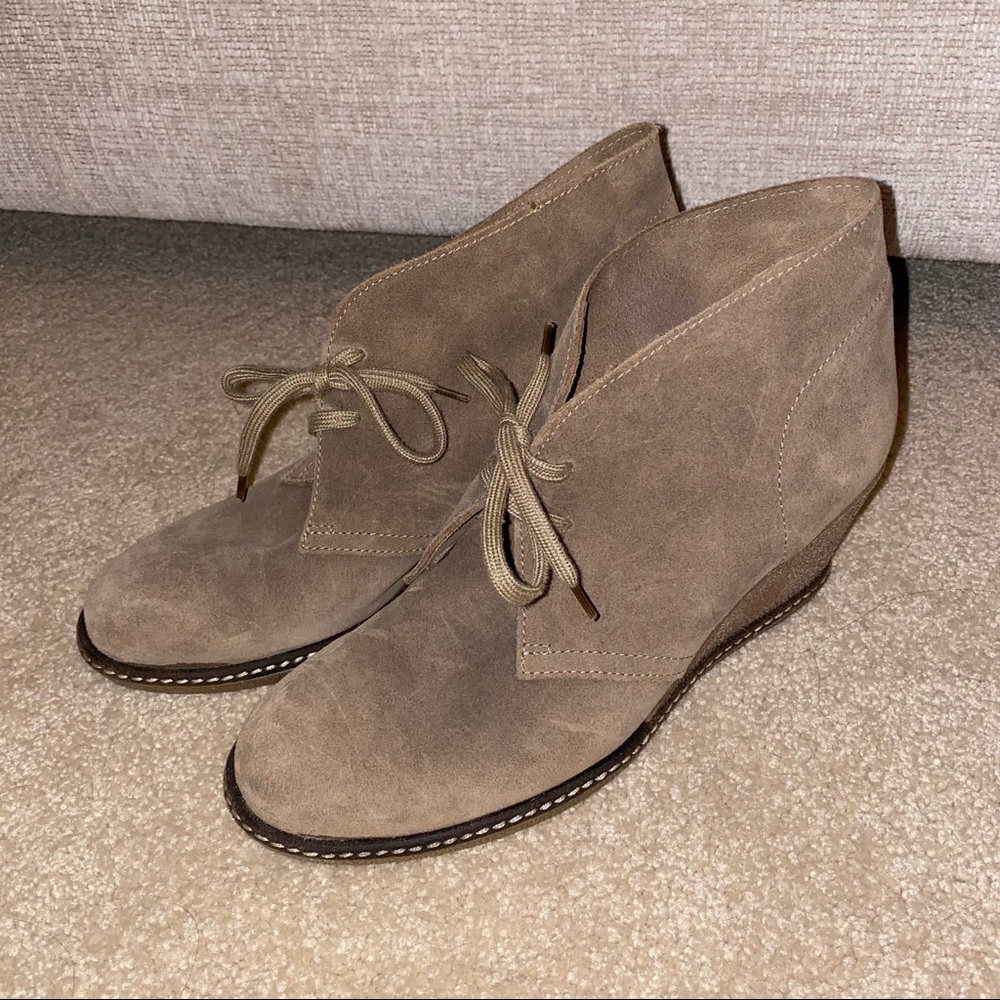 J. CREW MACALISTER SUEDE CHUKKA WEDGE BOOTS EUC 9
